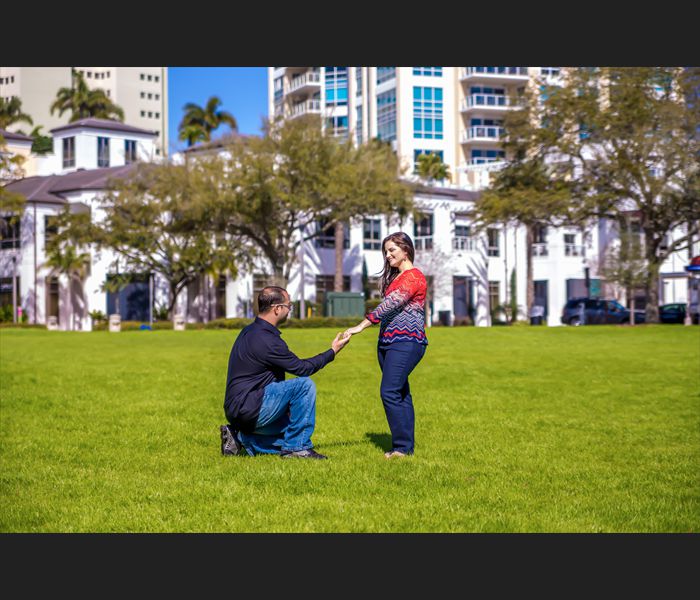 Downtown St.Petersberg Engagement Photographers