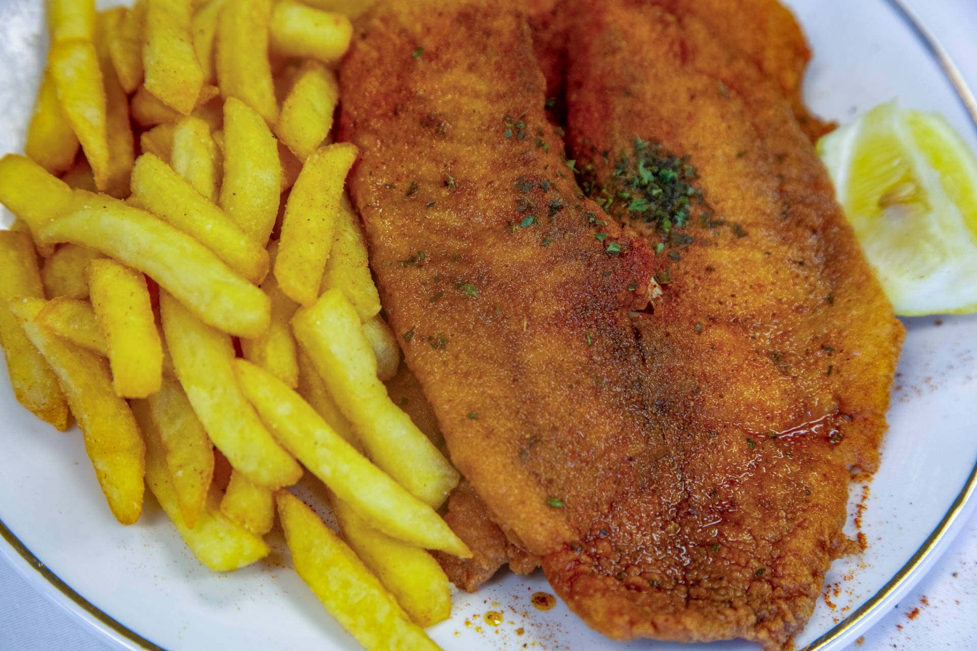 fish dinner with fries