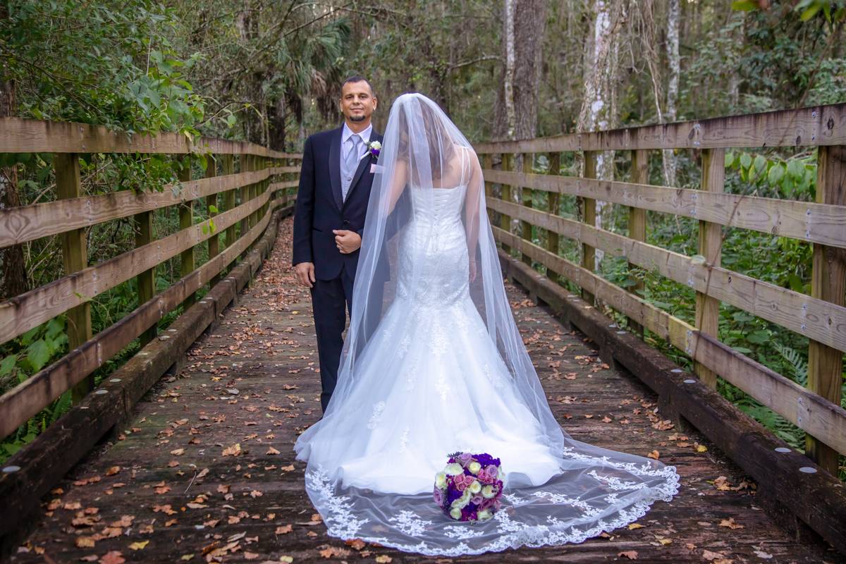 Wedding photography at Crescent Oaks Golf Club Tarpon Springs FL